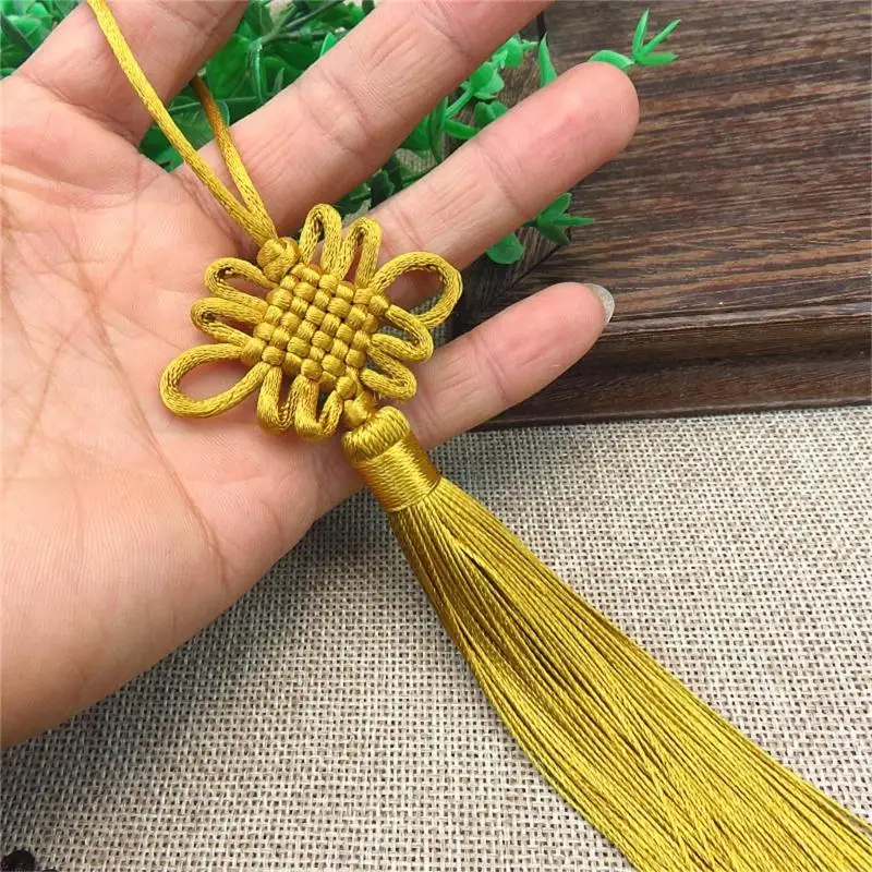 Handmade Chinese Knotting Cord Chinese Knot with Tassels New Year Gift for Woman HX6C