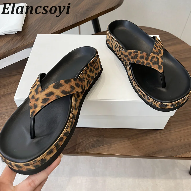 New Split Toe Slippers Summer Women's Leopard Print Thick Bottom Flip-Flops Summer Cow Suede Outdoor Slides Holiday Beach Shoes
