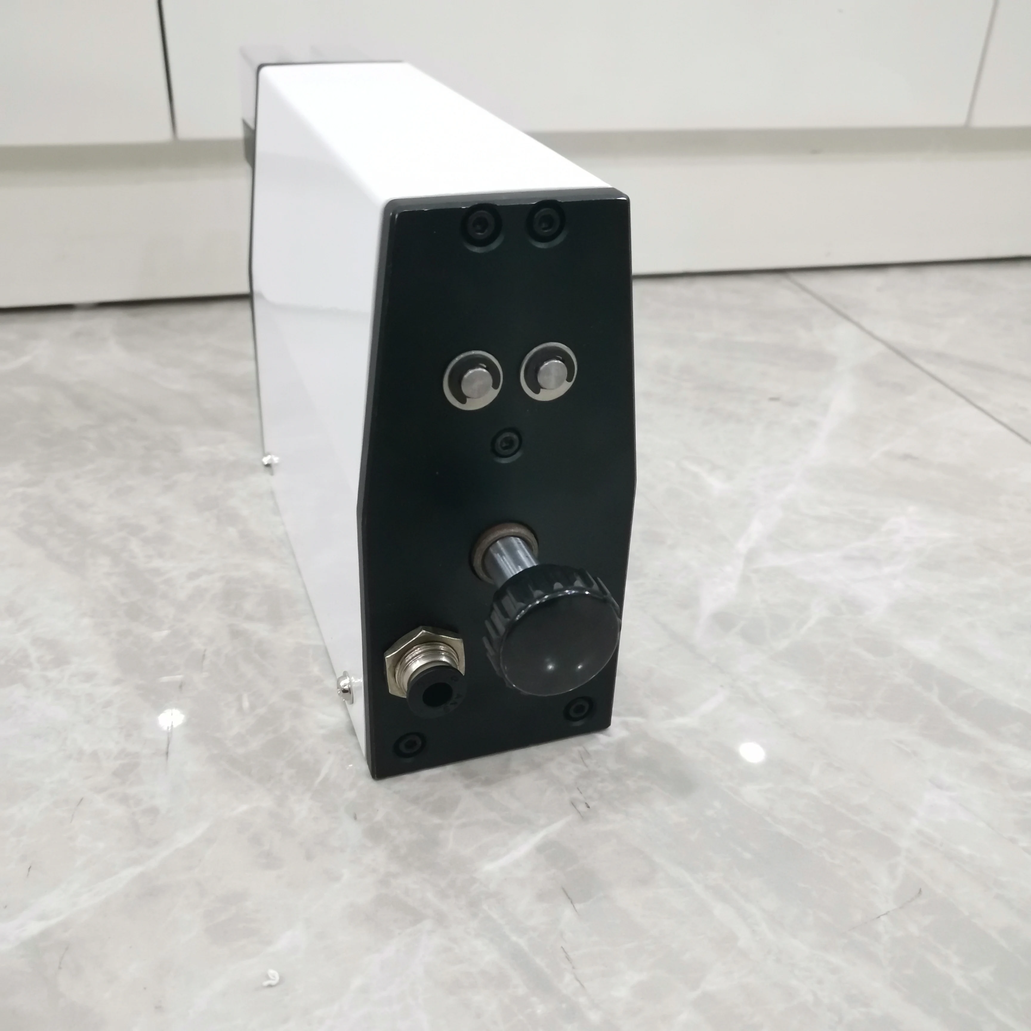 آلة تجريد الأسلاك الهوائية التعريفي عالية الدقة 0.03-2mm2 أداة تقشير الكابلات الأوتوماتيكية للكمبيوتر PVC نواة واحدة 1-20 مللي متر ث