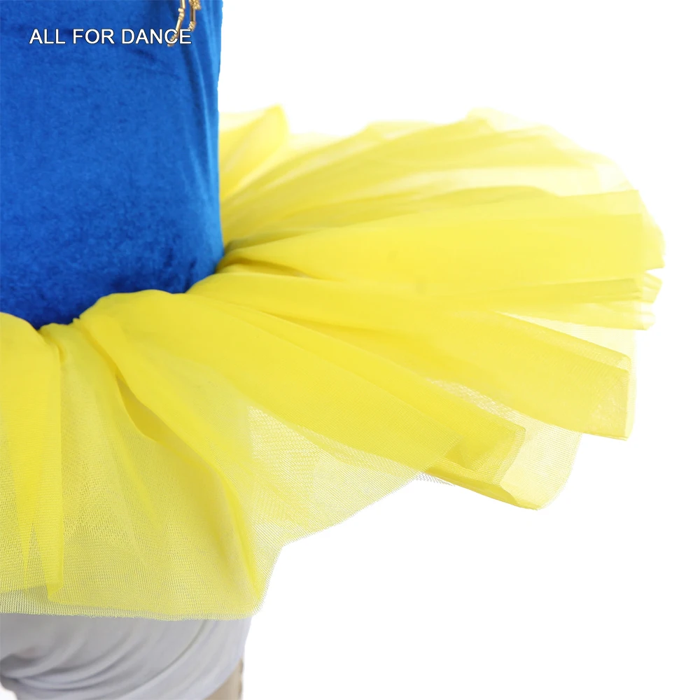 ชุดกระโปรงบัลเลต์สำหรับการแสดงบนเวที รุ่น All For Dance ปี 19839 สำหรับเด็กผู้หญิง สีน้ำเงินรอยัลกำมะหยี่ แต่งขอบทอง กระโปรงบัลเลต์สีเหลือง