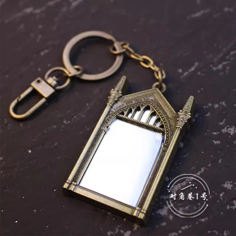 MINISO-Porte-clés de film magique co-marqué, Anime Hagrid Cake Chocolate Frog Mirror of Erised, Pendentif Fan Collection, Cadeau d'anniversaire
