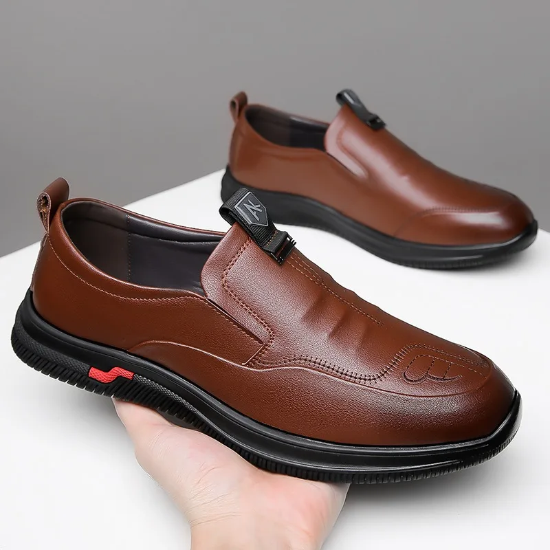 Spring Autumn Leather Men\'s Loafers Designer Soft Sole Light Driving Shoes for Men Fashion Solid Color Casual Dress Shoes Male