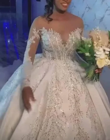 

Luxury Ball Gown Wedding Dress with Long Sleeves Custom Made Bridal Gowns Vestido de Novia