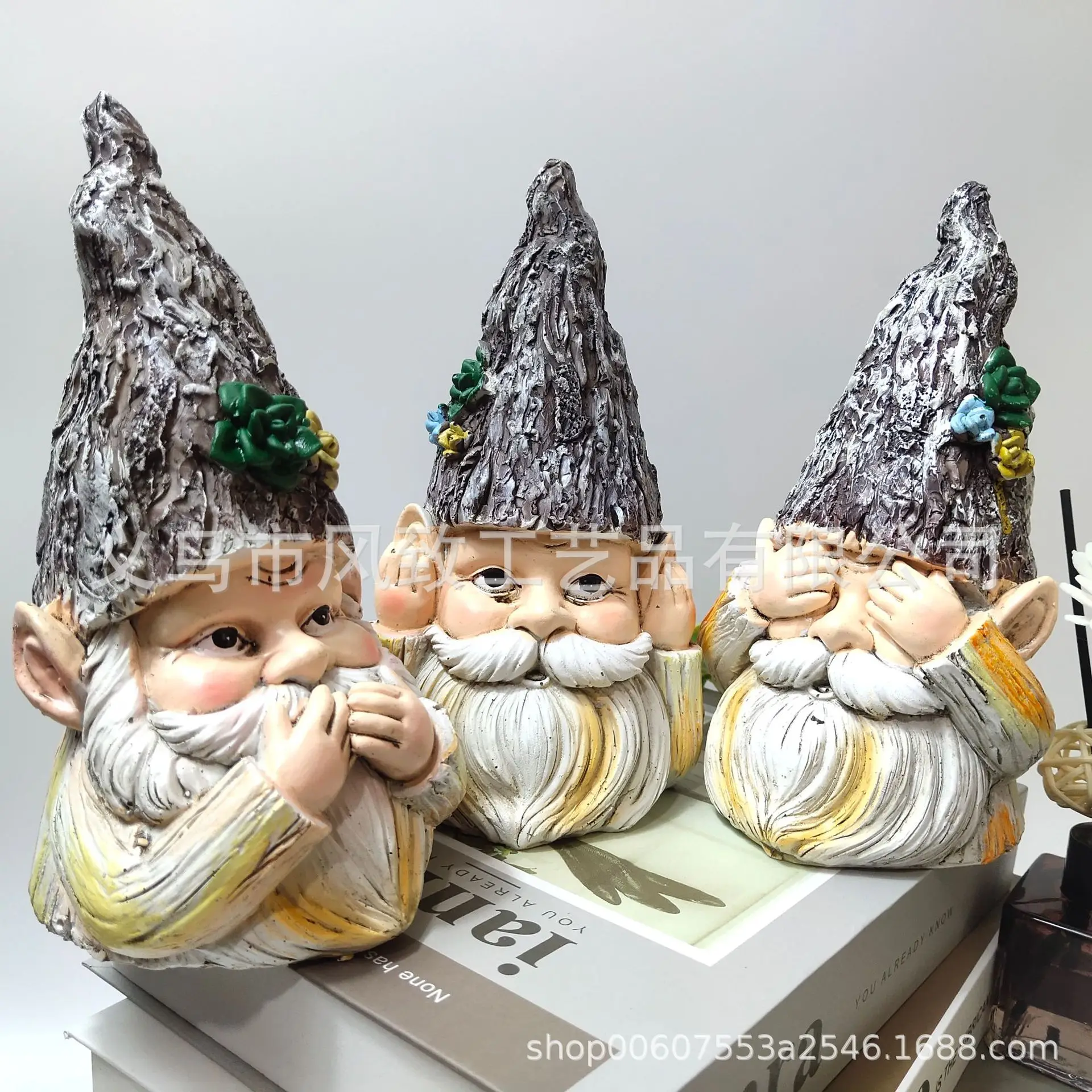 

Three Wise Men Garden Statue‌ - Classic Resin Art for Home & Outdoor Decor