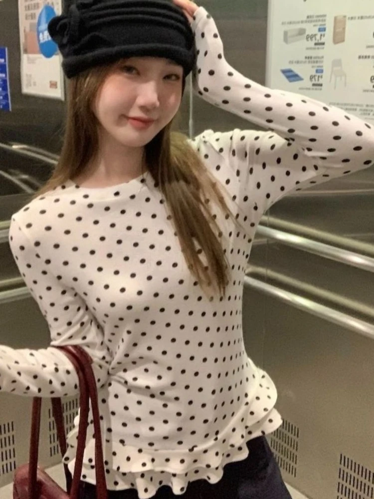 Camiseta elegante de lunares de estilo coreano para mujer, camisa básica con volantes adelgazantes que se pega a la cintura, Tops, ropa de moda de manga larga 2025