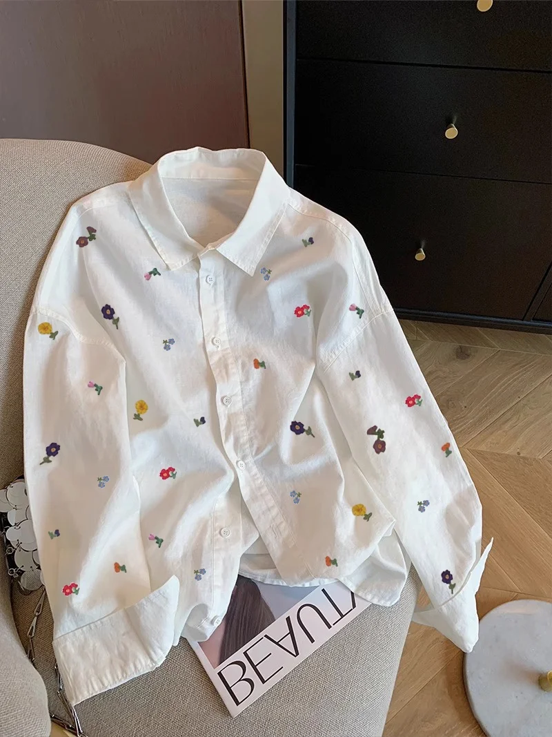 เสื้อผ้าผู้หญิงสไตล์เกาหลี ดีไซน์สร้างสรรค์ พิมพ์ลาย แขนยาว สีขาว สำหรับฤดูใบไม้ผลิและฤดูใบไม้ร่วง โดดเด่นไม่ซ้ำใคร สไตล์ลำลอง