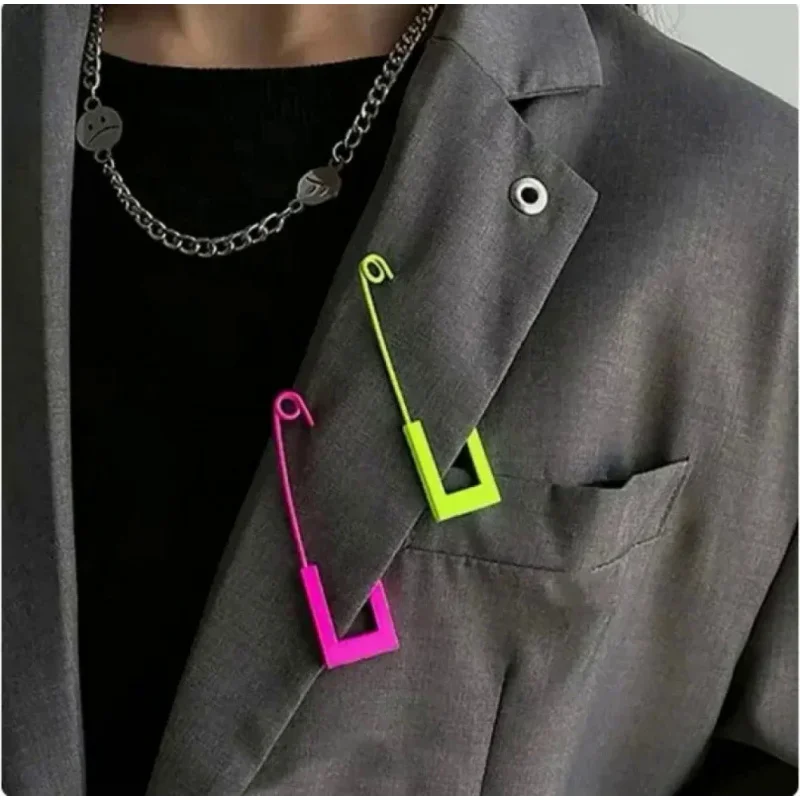 New Simple And Exquisite Fluorescent Pin Brooch Sweater Suit Scarf Hat Accessories For Sweet And Cute Ladies Jewelry Gifts