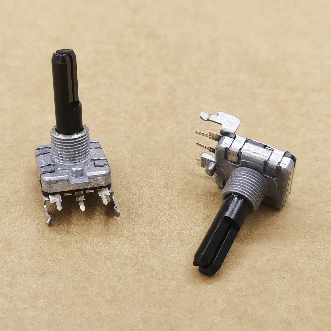 Original New 100% EC16 Pulse Switch 24-Position REB161 Encoder Half Axis 25MM Volume Speaker