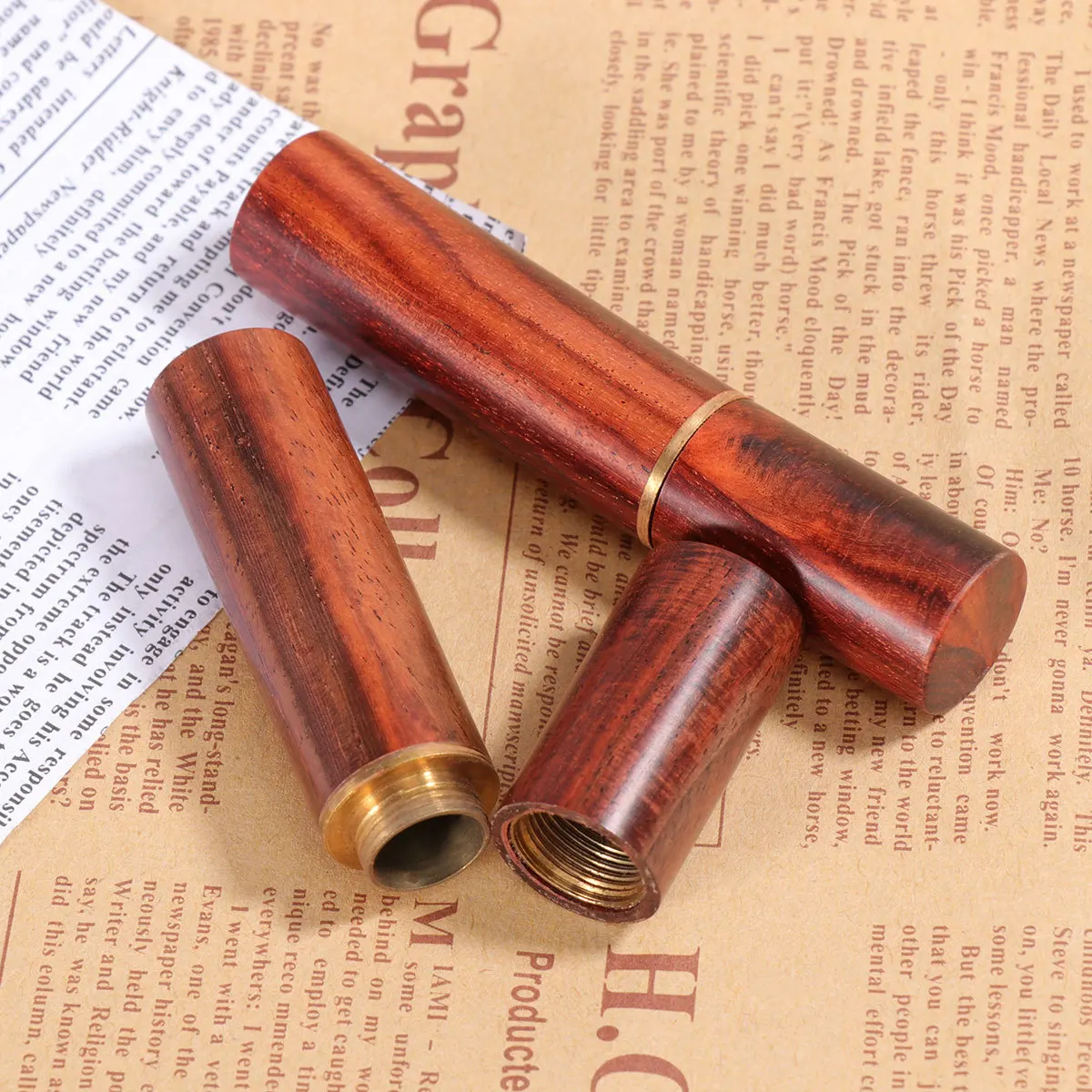 

2Pcs Rosewood Toothpick Container with Lid Portable Design for Travel Camping Picnic Party Wedding Toothpick Container