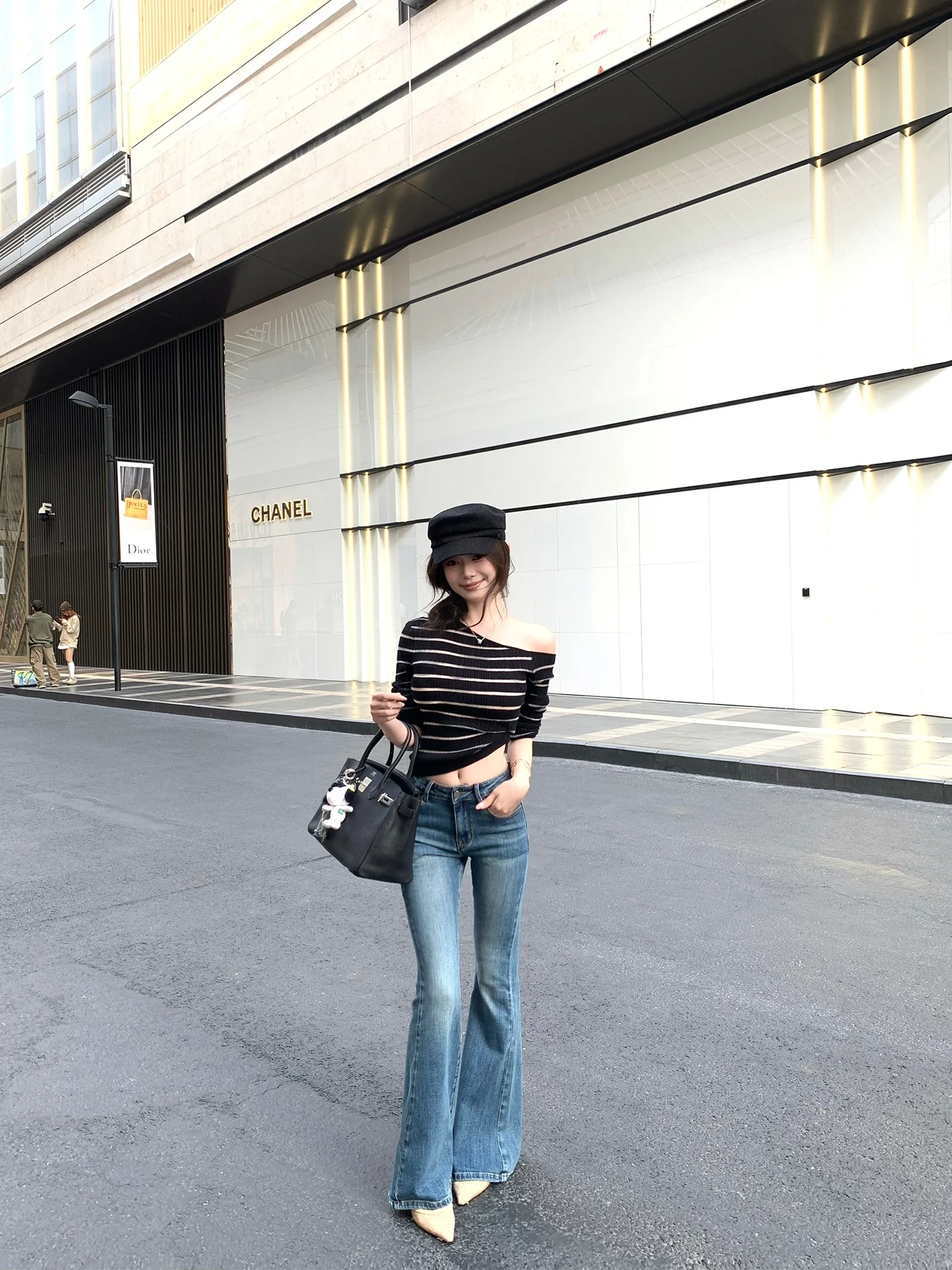 

High Elastic Slimming Micro Flared Jeans Women's Natural Waist Cleanfit Washed Denim Jeans Ladies Fashion Spring 2026