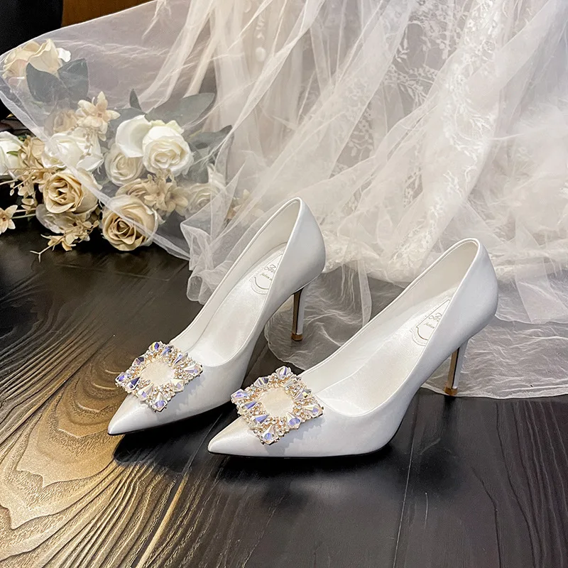 2024 New Satin White Crystal Diamonds Large Heels Dress Bridal Wedding Shoes