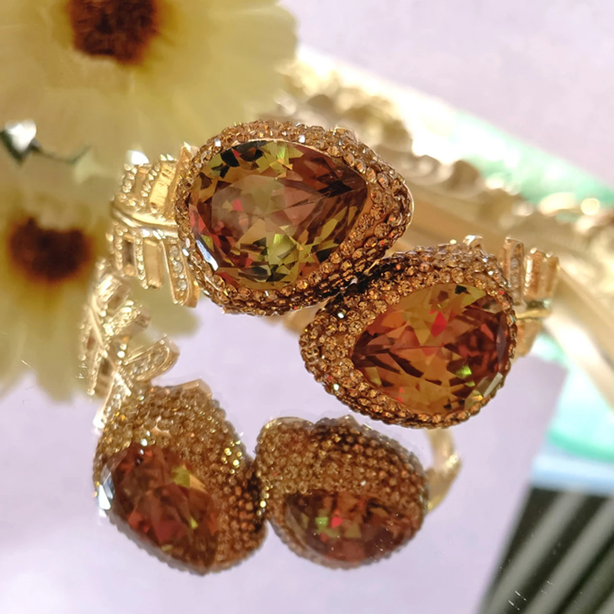 Fischgräten-Design Zultanit Farbwechselndes Manschettenarmband Birnenförmiger Türkischer Sultanit Edelstein Elegantes Geschenk für Frauen – Detail 11