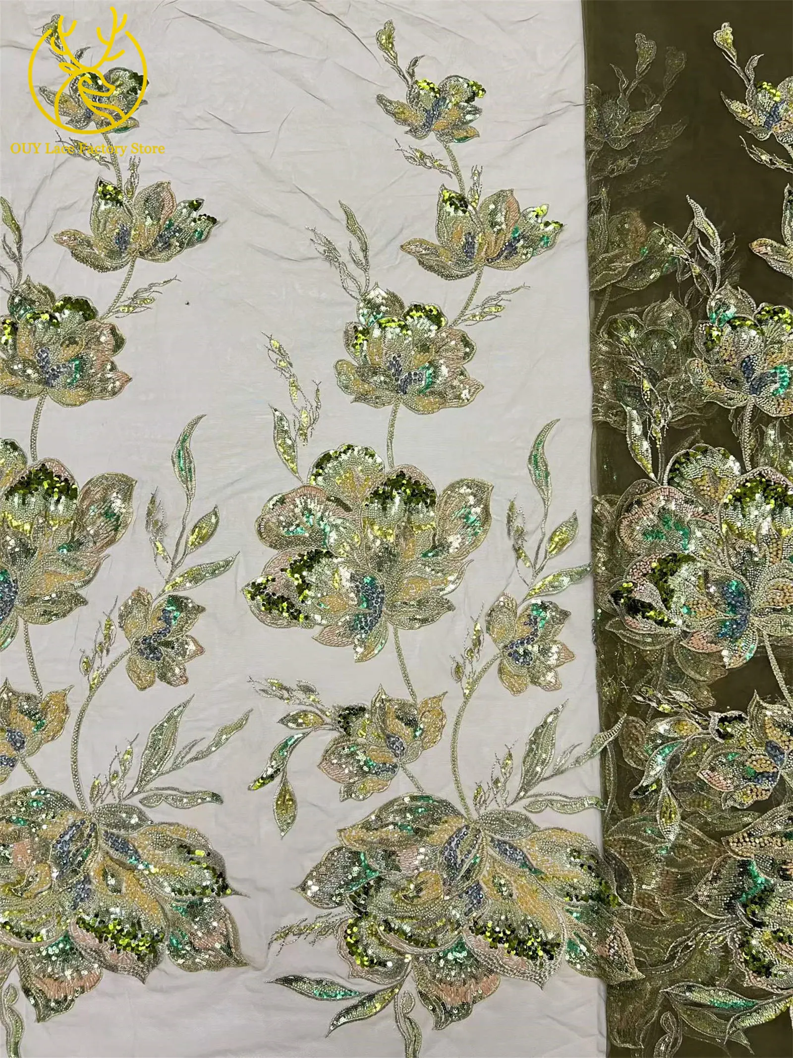 Luxuriöser afrikanischer Brautkleidstoff mit Stickerei, großen Blumen und Perlen, 5 Yards, hochwertiger französischer Pailletten-Spitzenstoff zum Nähen von Kleidern – Detail 4