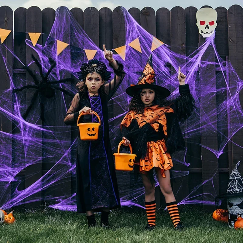 Künstliches Spinnennetz Halloween-Deko Buntes Baumwoll-Stretch-Spinnennetz mit Fake-Spinnen Gruselige Party-Dekoration Horrorhaus-Requisiten – Detail 10