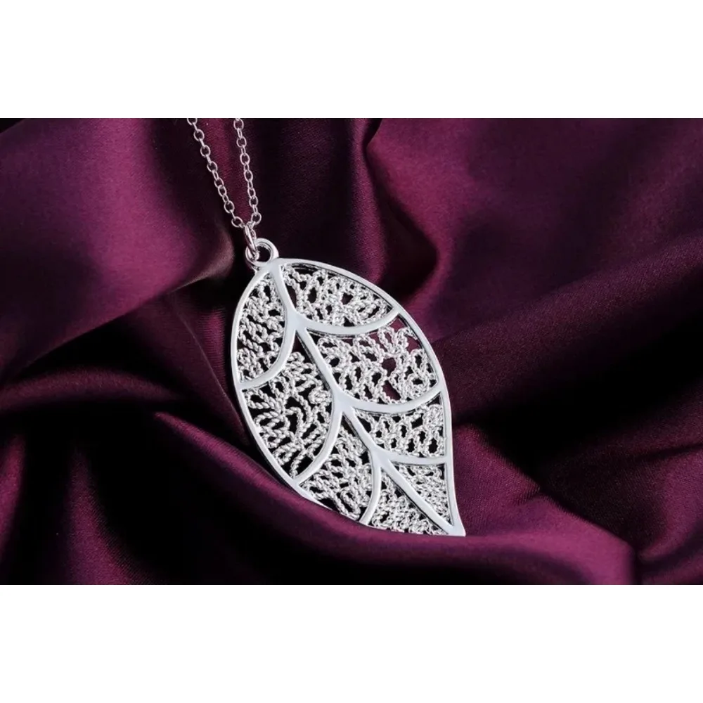 Women's 925 Sterling Silver Leaf Pattern Pendant Necklace