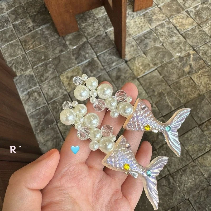 presilha-de-cabelo-elegante-com-imitacao-de-perola-em-formato-de-cauda-de-peixe-acessorio-feminino-estiloso-luxuoso-e-sofis