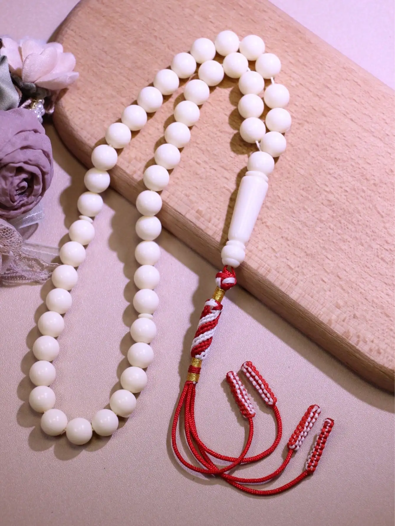 1Pc Cream White 45pcs 10mm Islamic Tasbih Prayer Beads with Hand Woven Red Tassel Minimal Handheld Muslim Zikr Rosary for Daily