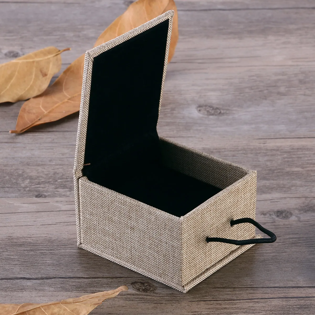 Wooden Jewelry Box Beige Linen Surface Dustproof Scratch Resistant Rustic Ring Bearer Holder String Lock Gift Case