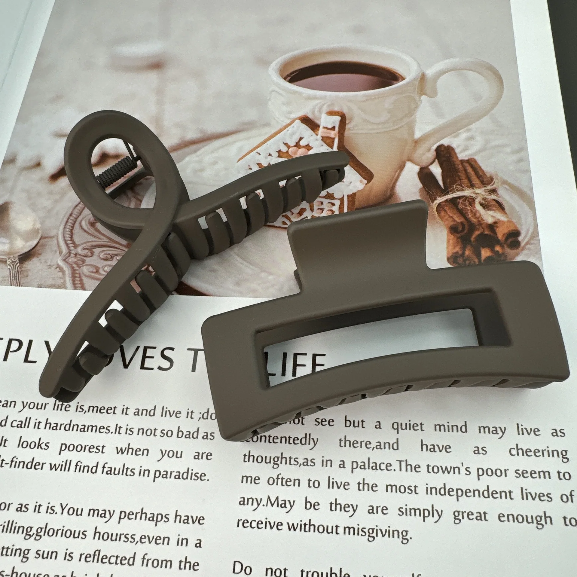 2Pcs Headwear Set Women Fashion Claw Clip Coffee Black Acrylic Large Hair Claw Korean For Girl Clip Barrette Hair Accessories image 2