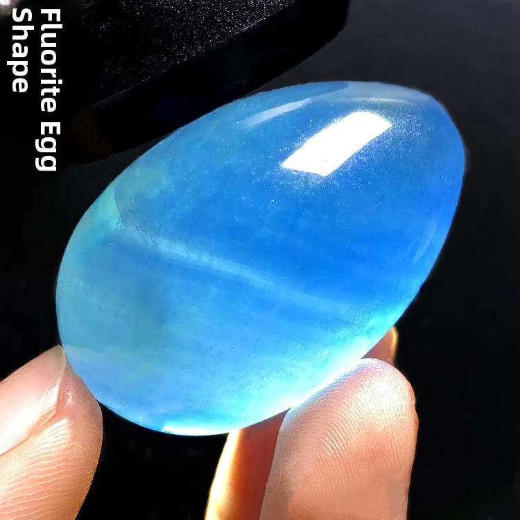 pingente-oval-de-cristal-fluorita-azul-esverdeada-fossilizada-natural-peca-decorativa-com-camadas-Unicas-e-cores-de-arco-Iri