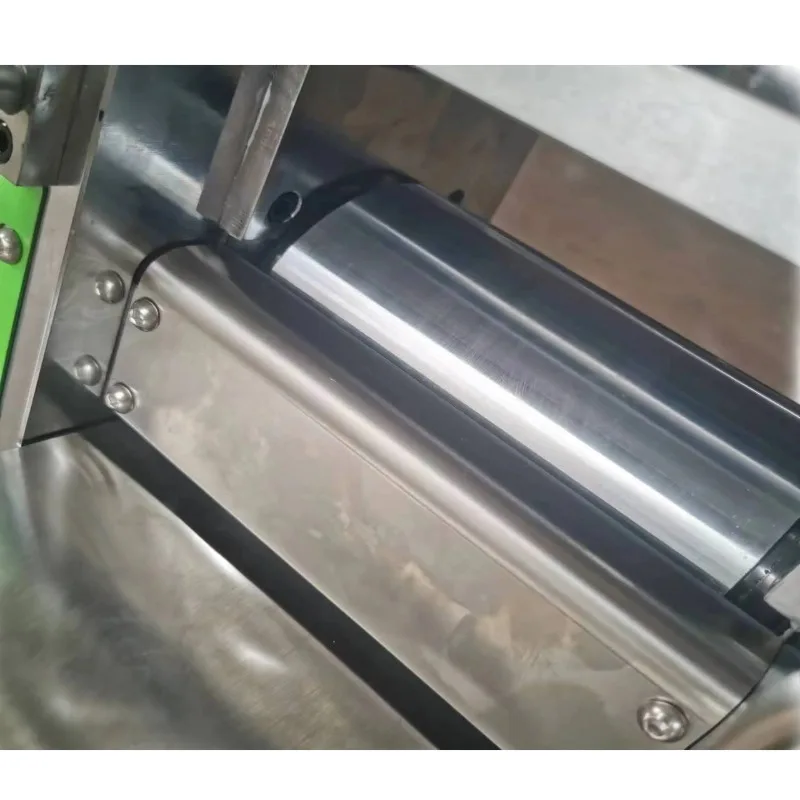 Prensa de rodillo de electrodo de batería de iones de litio, prensa de rodillo caliente, calendario pequeño de 150 mm de ancho adecuado para uso en laboratorio