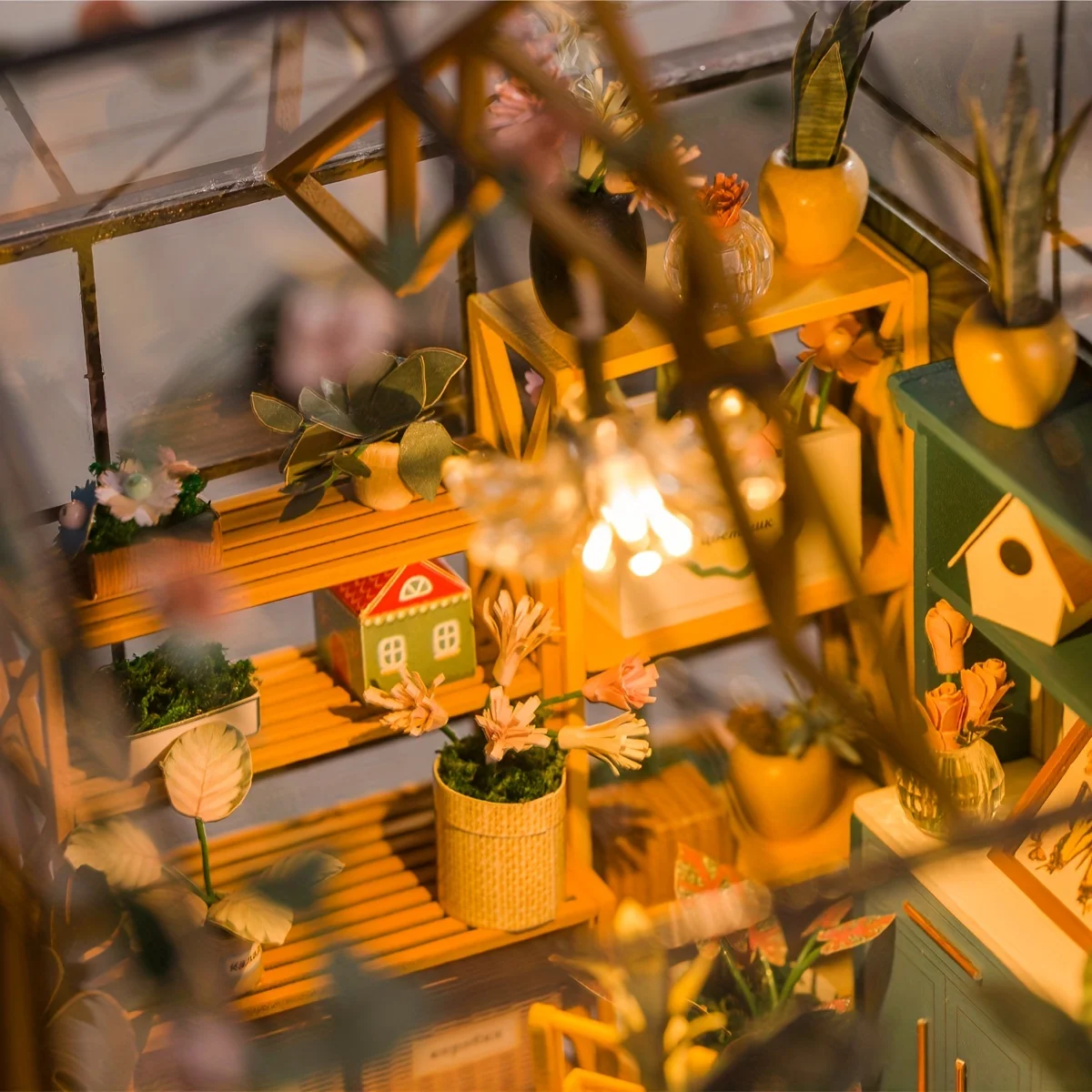 Mini kit per casa delle bambole fatta a mano fai-da-te del negozio di fiori, kit mini casa costruita per adulti con puzzle in legno 3D adatto per la famiglia e gli amici