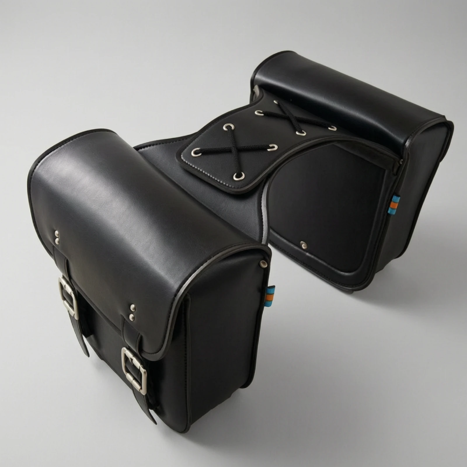 Motorcycle Side Bag Vintage-Style Motorcycle Saddlebag Scooter Saddlebag Structured Saddlebags with Buckles Long-Lasting