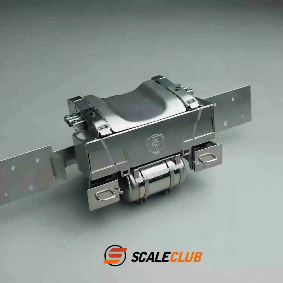 Scaleclub Parti decorative antiscivolo per serbatoio carburante posteriore con fascio di coda posteriore in metallo HWL-SC-1 adatte per camion di trazione Tamiya 1/14 RC