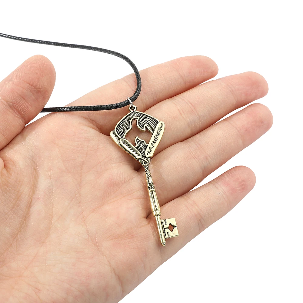 2024 Cosplay Luke Pearce Key Pendant Vintage Copper Necklaces for Fans Gifts Accessories