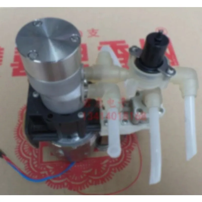 AK96/AK200I Pump 9904 120 13821 Water Pump DC24V Second-hand