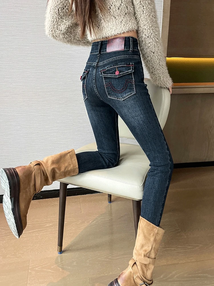 레트로 하이웨이스트 타이트 핏 슬림핏 청바지 여성 가을 겨울 2025 배색 버튼 다용도 팬츠