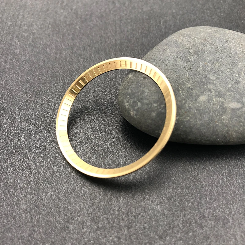 316L الفولاذ المقاوم للصدأ المزيد من الألوان مع حلقة الفصل لساعة السلحفاة