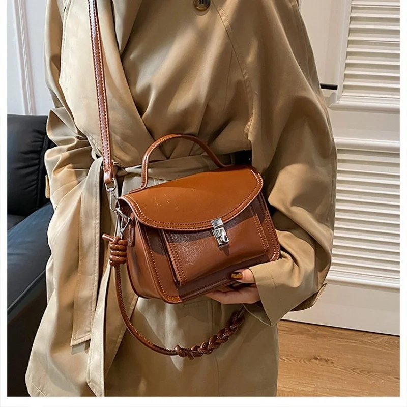 

Trendy Micro Mini Bag For Women In Leather With Long Chain Strap For Essential Cards And Phone