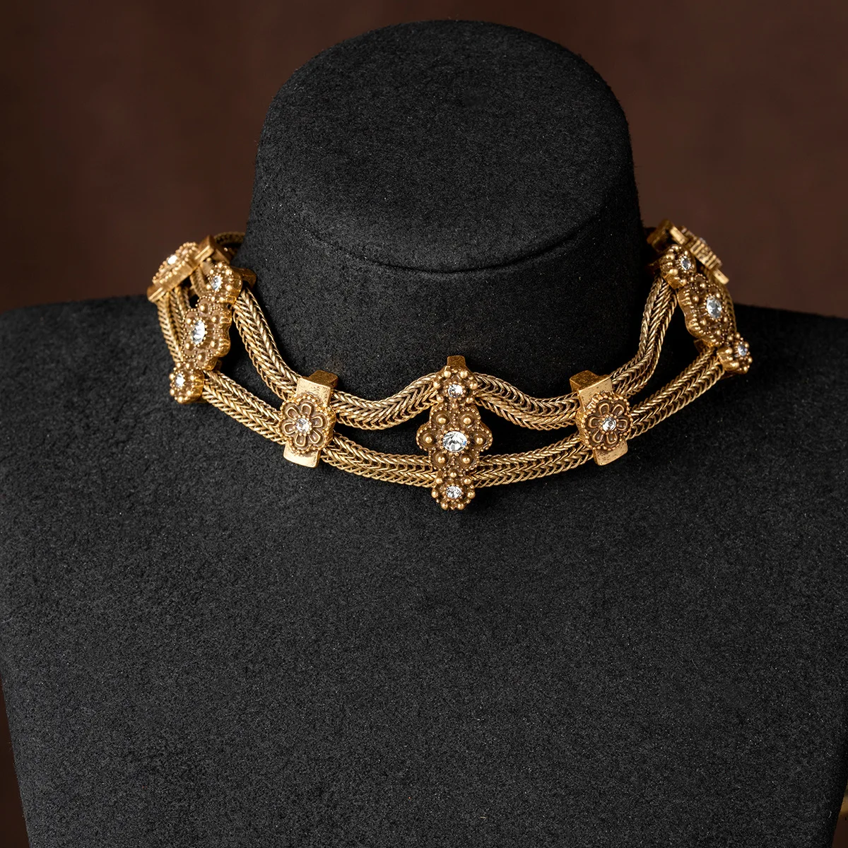 medieval-vintage-distressed-metal-necklace-temperament-chocker-bracelet-versatile-medieval-necklace-for-women