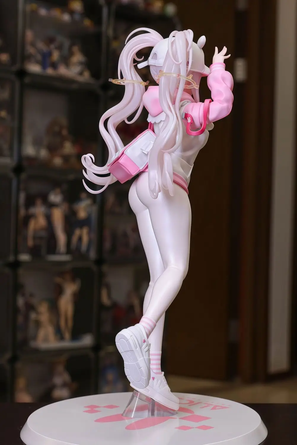 أليس الشكل نيكي: آلهة النصر أليس لعبة شخصية تمثال بولي كلوريد الفينيل Gk تمثال نموذج دمى غرفة الديكور اللعب