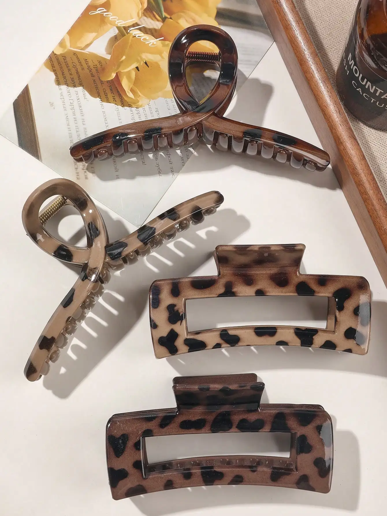4 Stück 5,1 Zoll Herbst Winter Leopardenmuster glänzend überkreuzt große Haarklammern braun rutschfeste Haar-Accessoires für Frauen Mädchen – Detail 2