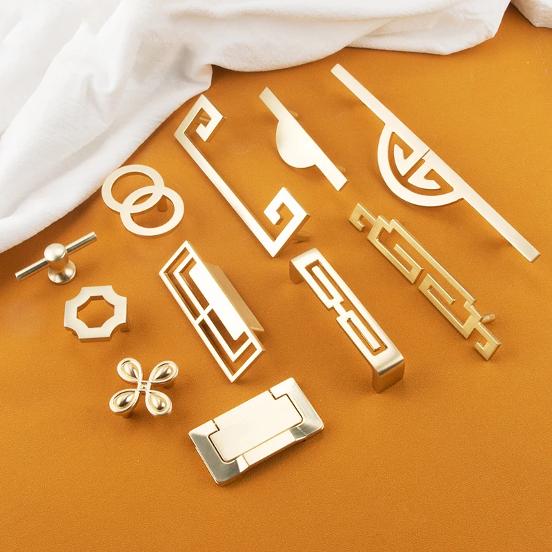 European Light Luxury Gold Opposite Cabinet Door Handle Kitchen Cabinet Zinc Alloy Pull Knob Drawer Hollow Handle