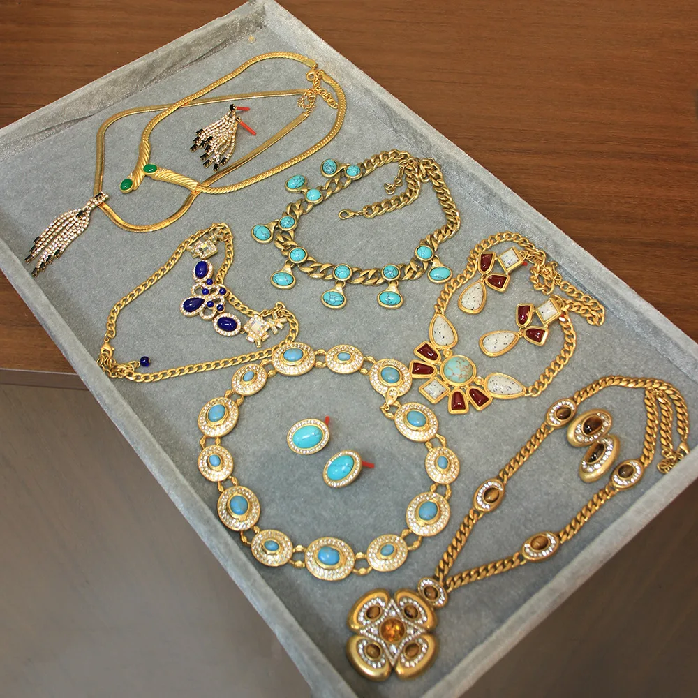 Vintage Jewelry Light Luxury Simple Heavy Craft Retro Necklace Russian Gold Four-Leaf Clover Collarbone Chain Jewelry