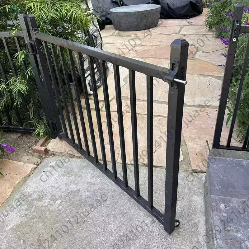 Fence protective door Villa community Garden courtyard Wall isolation door Outdoor security protection
