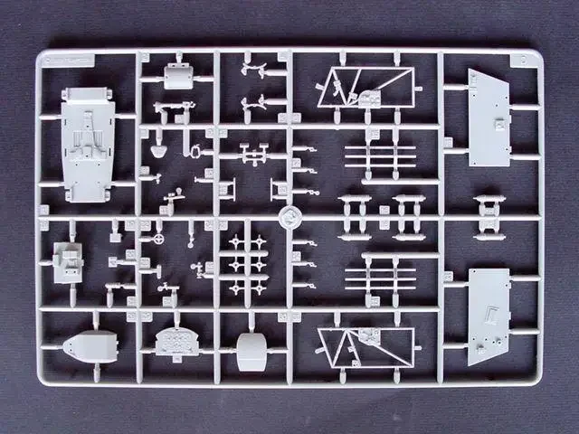 Trumpeter Model 1/32 02230 Mikoyan-Gurevich MIG-3