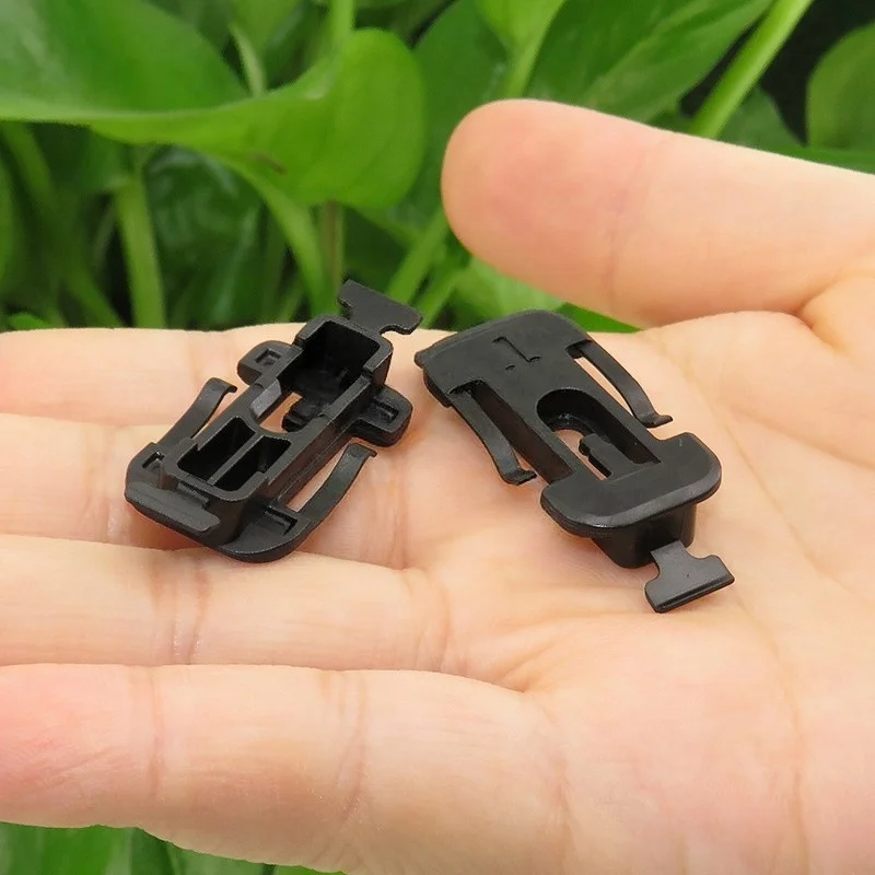 8T0853909A 20PCS Water-running strip fixing buckle suitable for Audi S5 S4 A5 A4L side skirt door sill anti-scratch guard plate