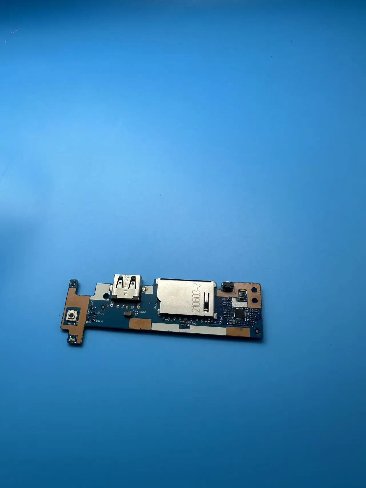 

ОРИГИНАЛЬНАЯ ПЛАТА USB JS570 NS-E052 ДЛЯ LENOVO IdeaPad 15 ALC7, КНОПКА ВКЛ/ВЫКЛ ПИТАНИЯ 5C50S25328