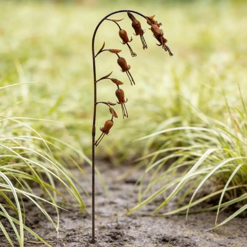 Weather Resistant Iron Flower Garden Stake With Rusty Finish For Yard Decoration JOMD