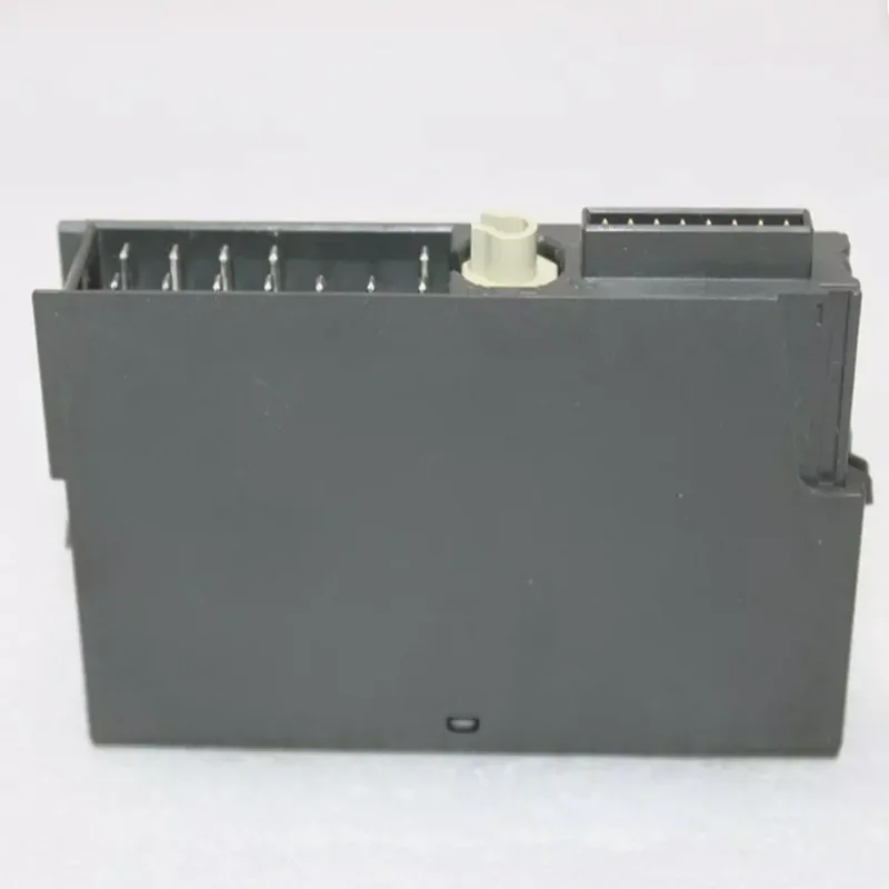 

6ES7134-4MB02-0AB0 6ES71344MB020AB0 6ES7307-1EA01-0AA0 6ES73071EA010AA0 Новый оригинальный модуль