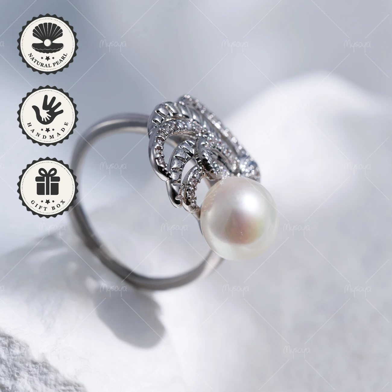 

Кольцо MYSOYA с белым пресноводным жемчугом 8-9 мм, серебристыми крыльями и фианитами, в подарочной коробке, подарок на день рождения, подарок на День святого Валентина