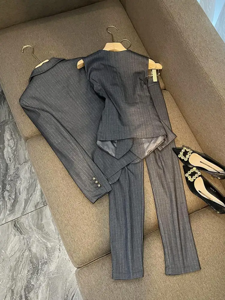 Костюм-футболка для глаз, женский дизайн, высококачественный комплект Feelings Faion, хлопковый материал, подходящий для поездок на работу, возраст 25–35 лет