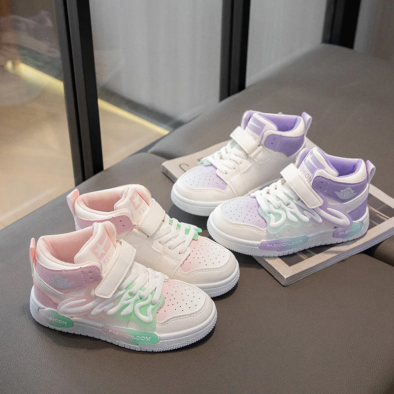 

2025 г. Осенние новые универсальные повседневные спортивные туфли с высоким берцем, дышащие баскетбольные кроссовки для студентов и детей