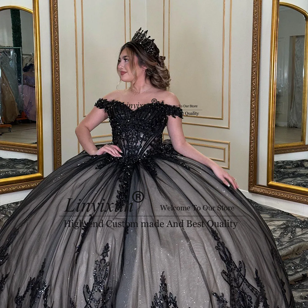 Abiti Quinceanera in cristallo scintillante con spalle scoperte Abito da ballo in tulle per la festa di compleanno della ragazza Abiti da gala dolci 16 personalizzati
