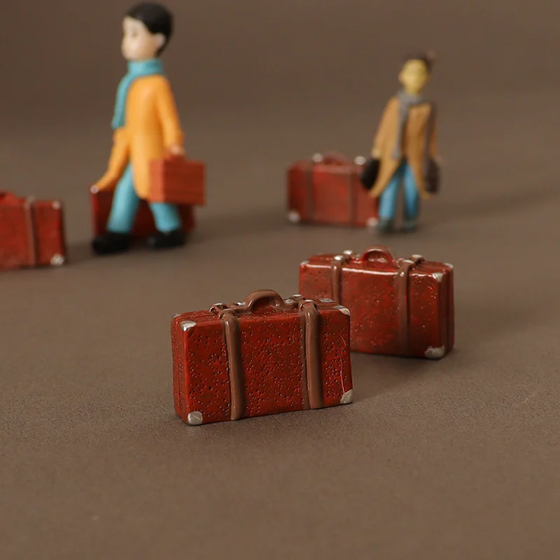 1Pc Dollhouse Miniature Leather Luggage Trunk Suitcase Mini Vintage Wood Box Model Dolls Accessories Dollhouse Scene Decor