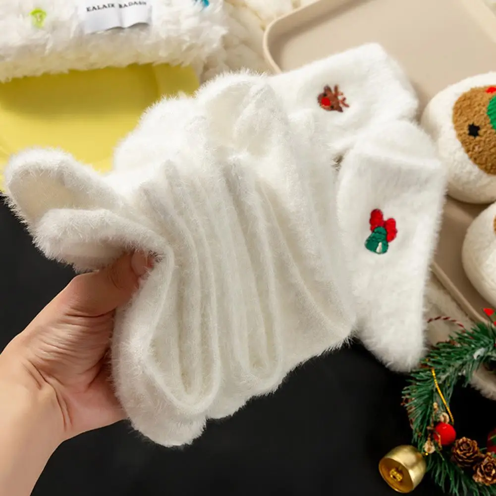 Calcetines blancos de piel sintética de visón, calcetines bordados de árbol de Navidad y Papá Noel para invierno, calcetines cálidos y gruesos de felpa para el suelo, regalo de Navidad
